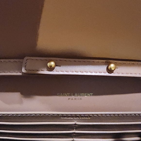 YSL Wallet on Chain - Picture 7 of 12